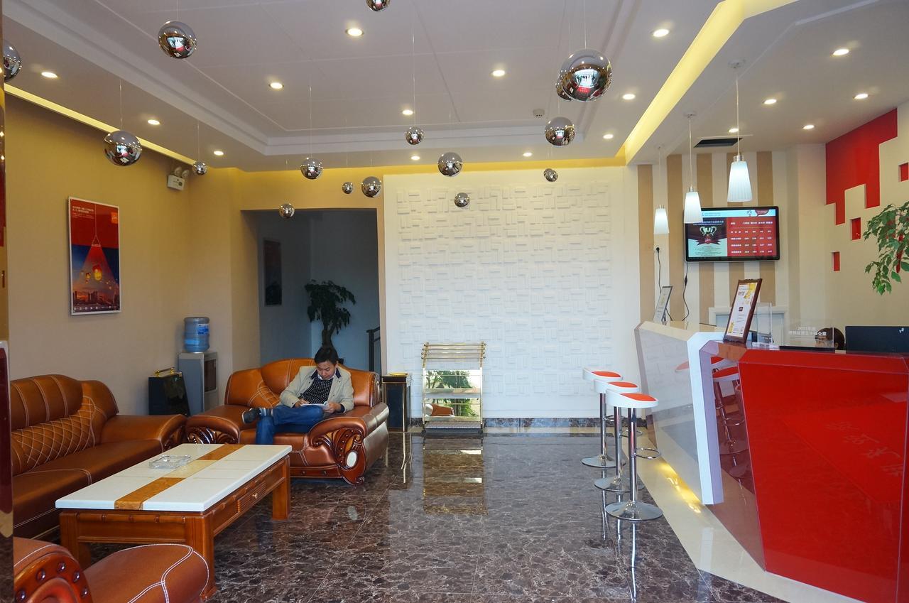 Thank Inn Chain Hotel Guizhou Zunyi Huichuan District Huichuan Avenue Экстерьер фото