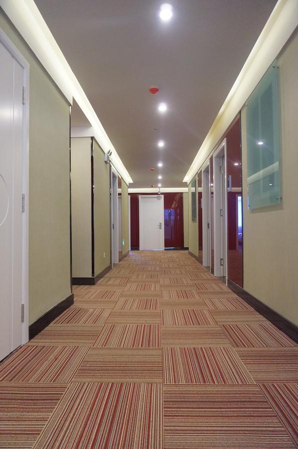 Thank Inn Chain Hotel Guizhou Zunyi Huichuan District Huichuan Avenue Экстерьер фото